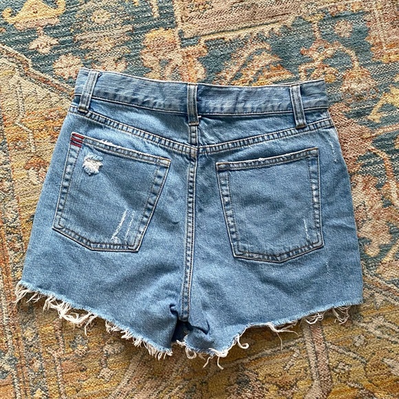 BDG Jean Shorts Size 26/2 - Picture 2 of 3